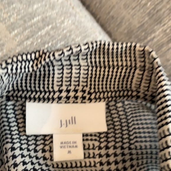 Two JJill long, Rayon shirts - Picture 8 of 8